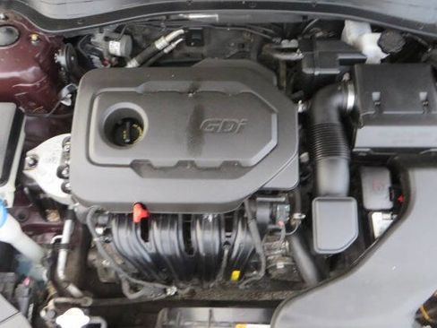 Used 2018 Kia Optima LX w/ 17" Alloy Wheels Package image 10