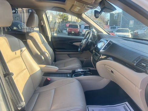 Used 2016 Honda Pilot Touring image 37