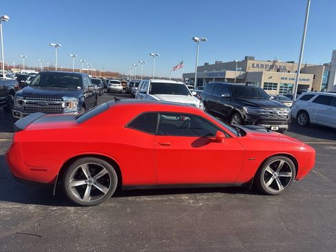 Used 2017 Dodge Challenger R/T Plus image 7