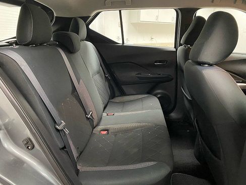 Used 2019 Nissan Kicks SV image 13