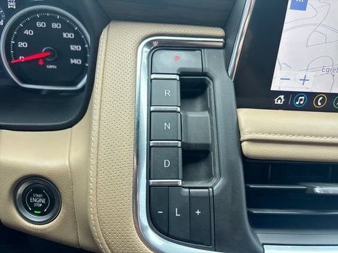 Used 2021 Chevrolet Suburban Premier AWD/4WD image 20