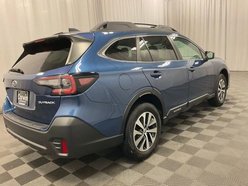 Used 2022 Subaru Outback Premium image 2