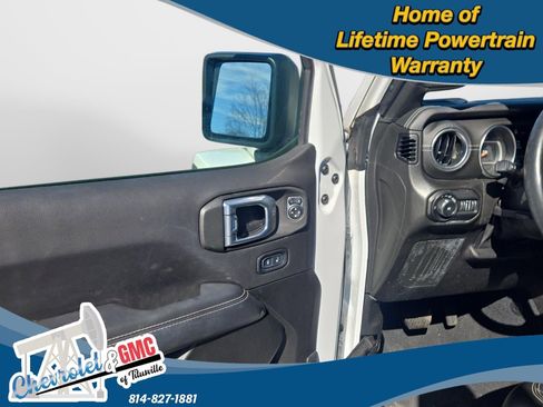 Used 2022 Jeep Wrangler Unlimited Sahara w/ LED Lighting Group image 15