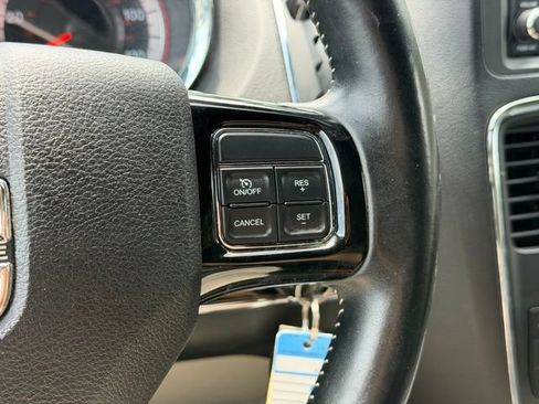 Used 2017 Dodge Grand Caravan SXT FWD image 11