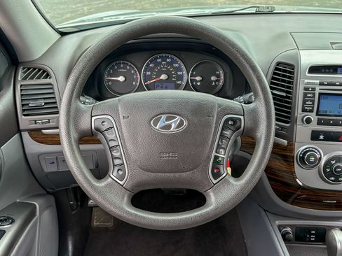 Used 2012 Hyundai Santa Fe GLS FWD image 16
