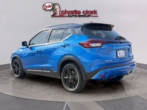 Used 2023 Nissan Kicks SR FWD image 4