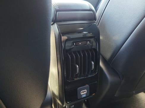 New 2026 Jeep Compass Latitude AWD/4WD image 11