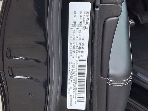 Used 2017 Jeep Grand Cherokee Overland image 30