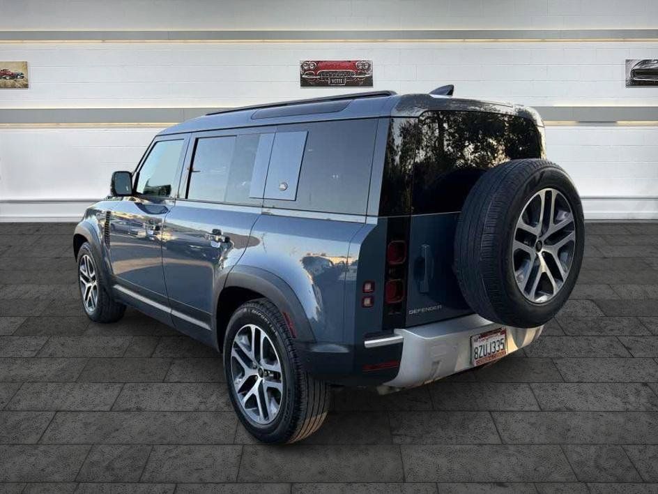 Used 2022 Land Rover Defender 110 S AWD/4WD image 5