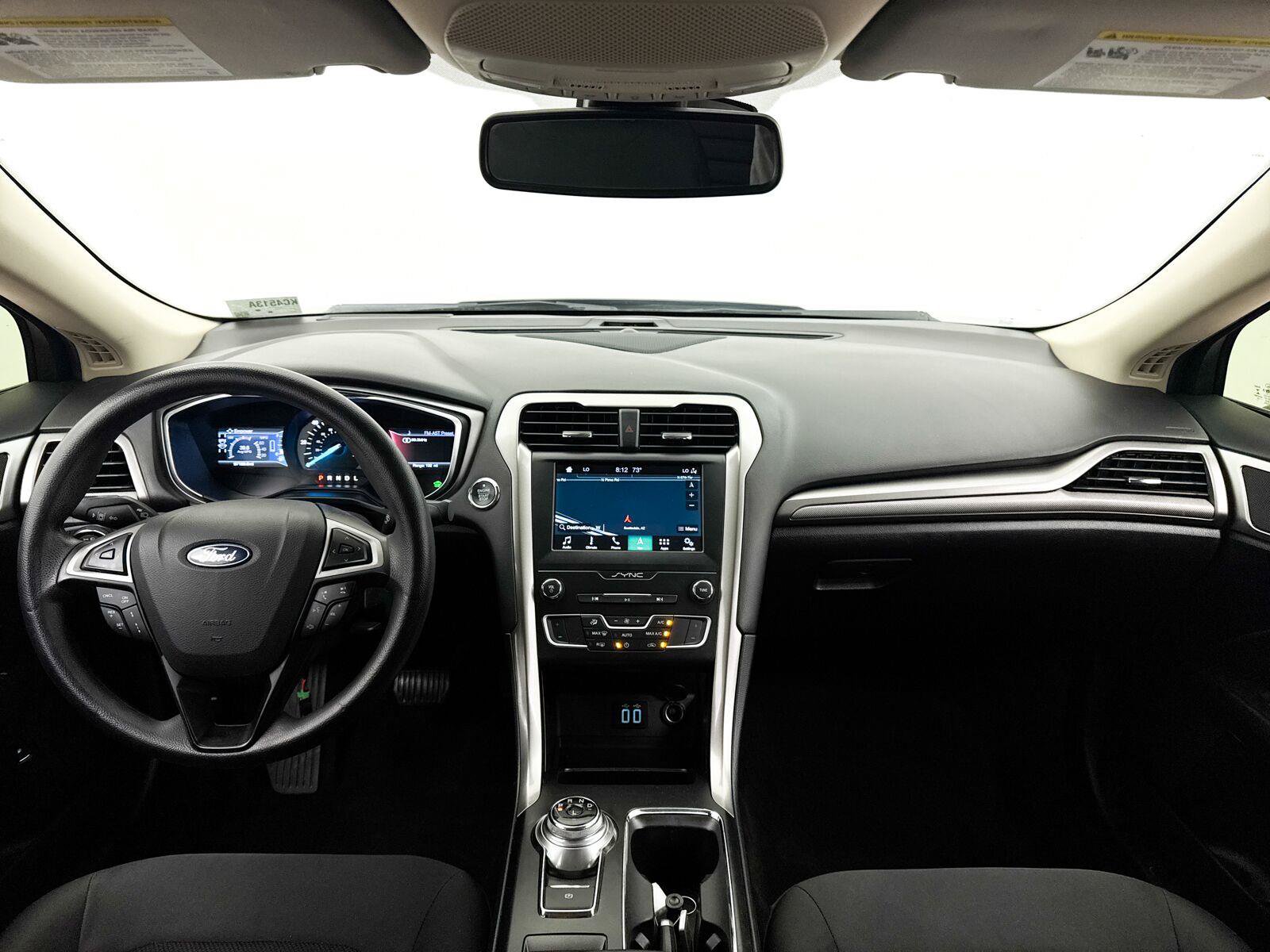 Used 2019 Ford Fusion SE FWD image 15