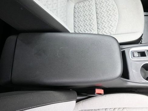 Used 2023 Chevrolet Equinox LT image 40