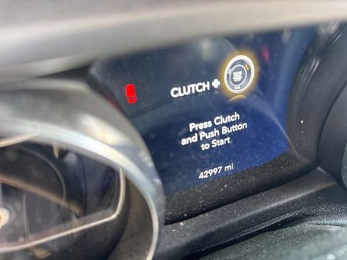 Used 2021 Jeep Gladiator Sport AWD/4WD image 11