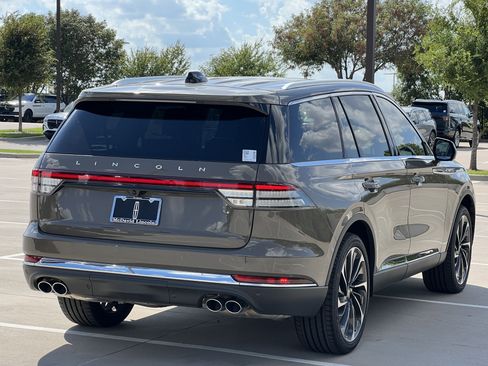 New 2025 Lincoln Aviator Reserve w/ Equipment Group 201A image 9