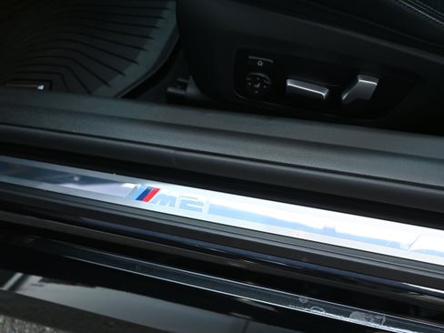 Used 2023 BMW M2 w/ Lighting Package RWD image 47