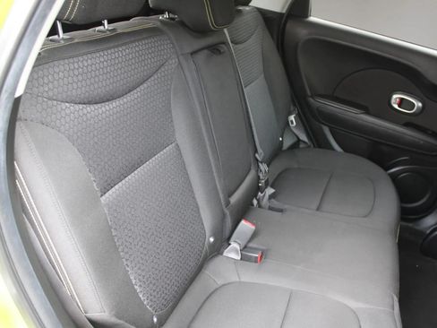 Used 2015 Kia Soul + FWD image 25
