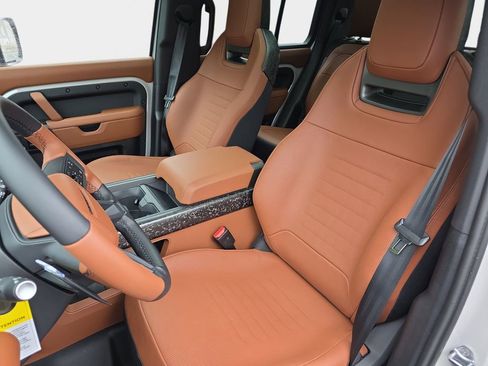 New 2026 Land Rover Defender 110 OCTA AWD/4WD image 14