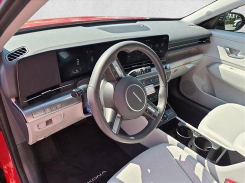 Used 2026 Hyundai Kona SEL Premium FWD image 10