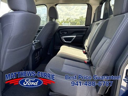 Used 2021 Nissan Titan SV w/ SV Convenience Package AWD/4WD image 12