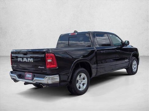 Used 2025 RAM 1500 Big Horn AWD/4WD image 5