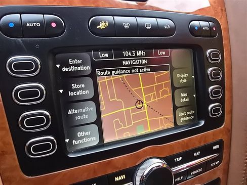 Used 2006 Bentley Flying Spur Flying Spur AWD/4WD image 15
