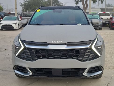 Used 2024 Kia Sportage SX image 8