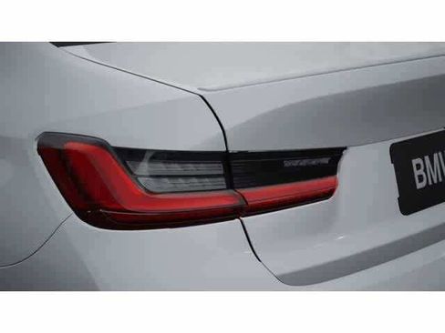Used 2026 BMW 330i Sedan w/ M Sport Package RWD image 8