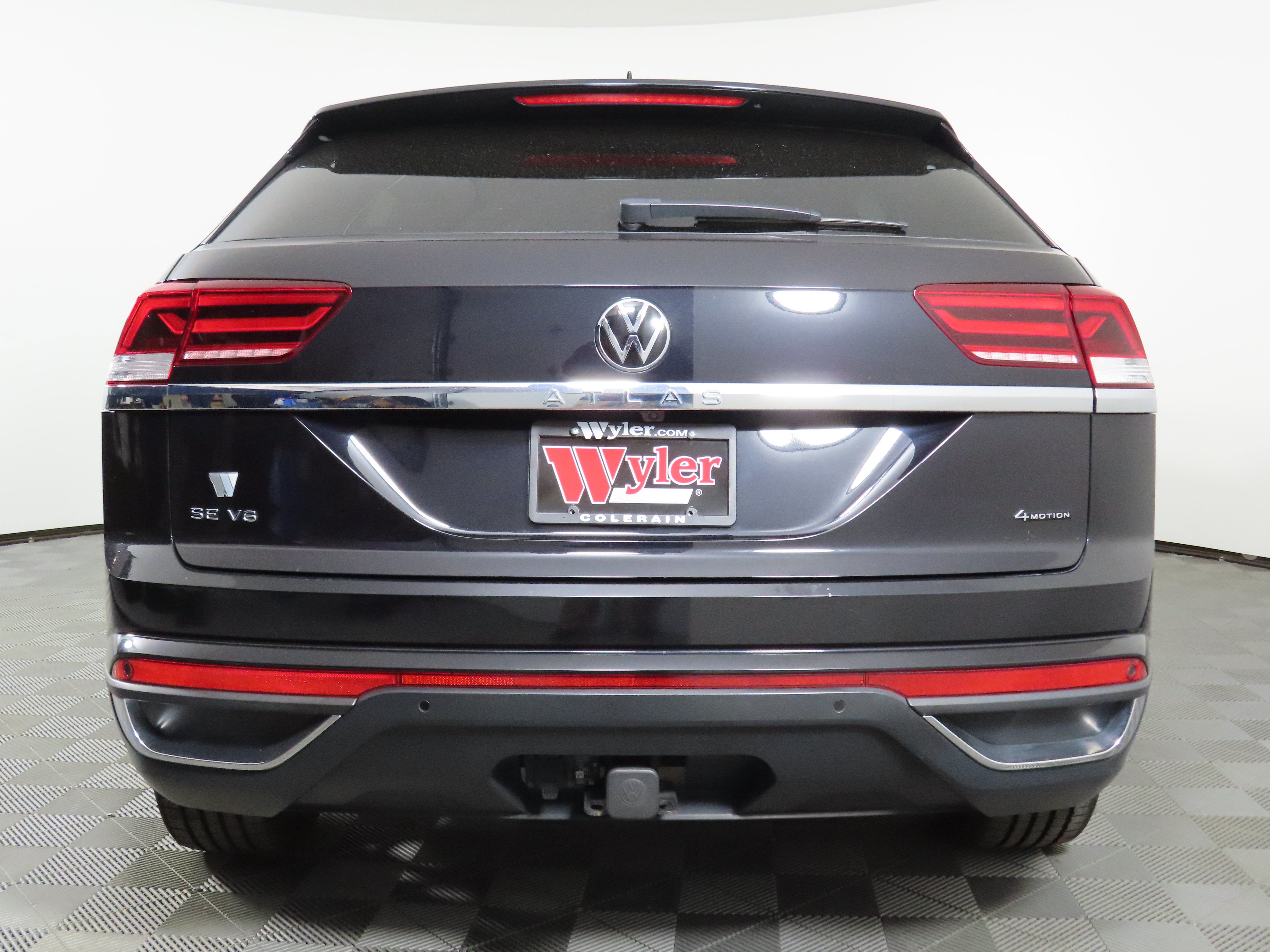 Used 2023 Volkswagen Atlas Cross Sport SE AWD/4WD image 39