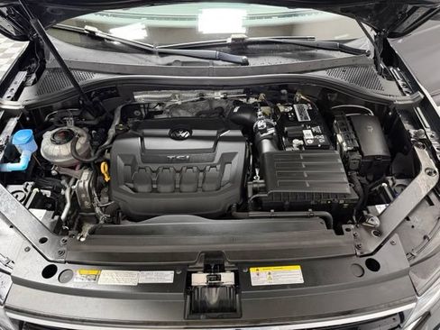 Used 2022 Volkswagen Tiguan SE R-Line AWD/4WD image 47