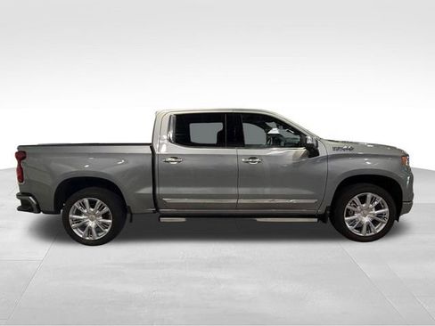 Used 2025 Chevrolet Silverado 1500 High Country RWD image 8