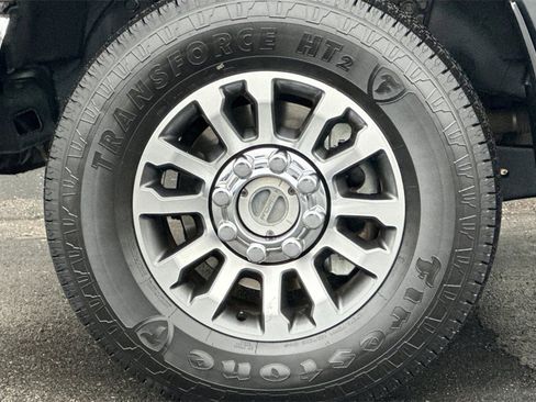 Used 2020 Ford F350 Lariat w/ Lariat Ultimate Package image 28