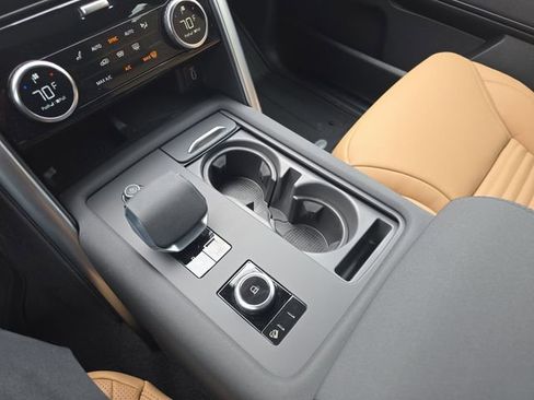 New 2026 Land Rover Discovery Dynamic SE AWD/4WD image 18