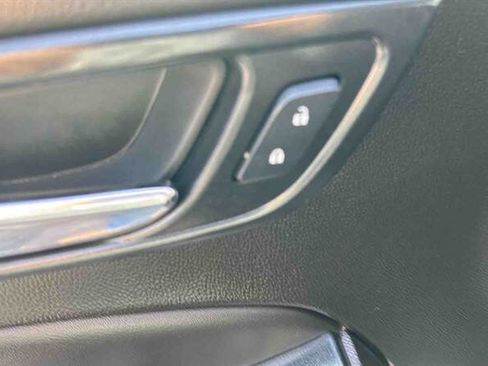 Used 2020 GMC Yukon SLT image 23