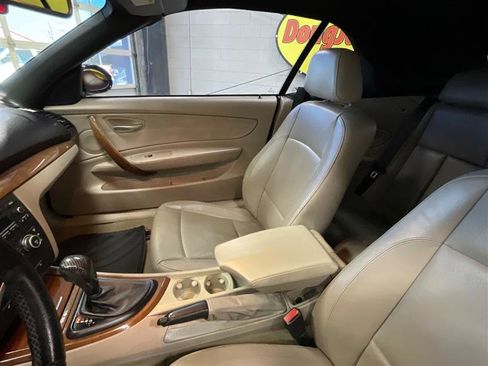 Used 2008 BMW 135i Convertible image 12