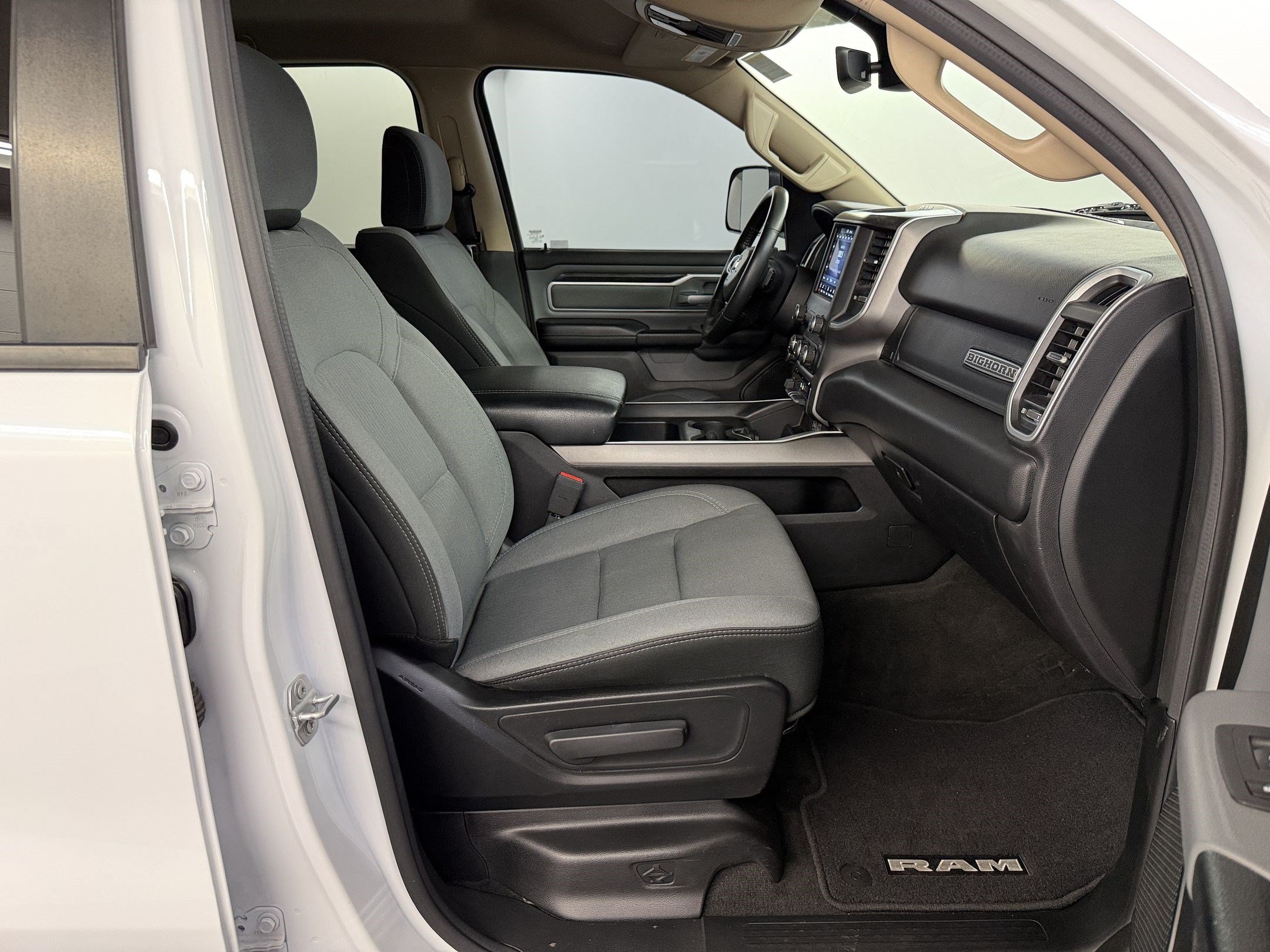 Used 2020 RAM 1500 Big Horn RWD image 23