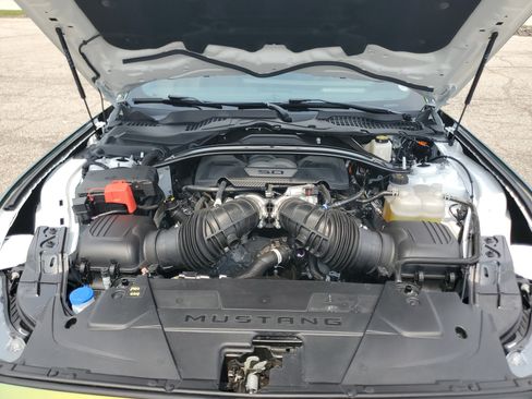 Used 2026 Ford Mustang GT Premium RWD image 8