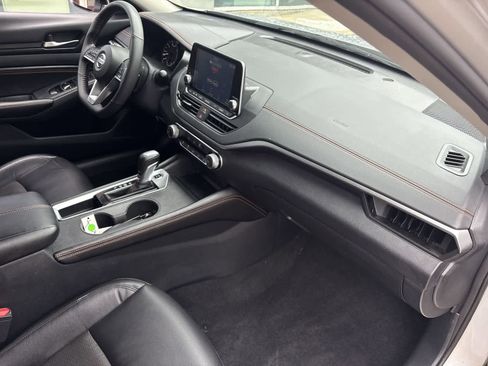Used 2022 Nissan Altima 2.5 SR image 22