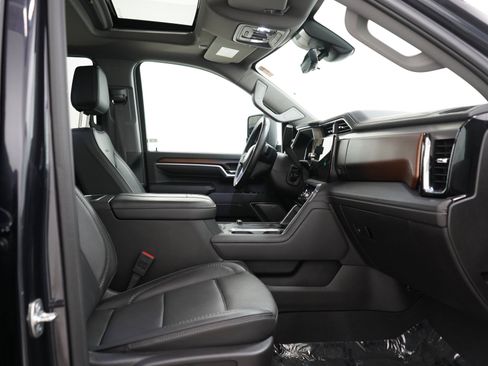 Used 2025 GMC Sierra 2500 Denali w/ Denali Reserve Package AWD/4WD image 11