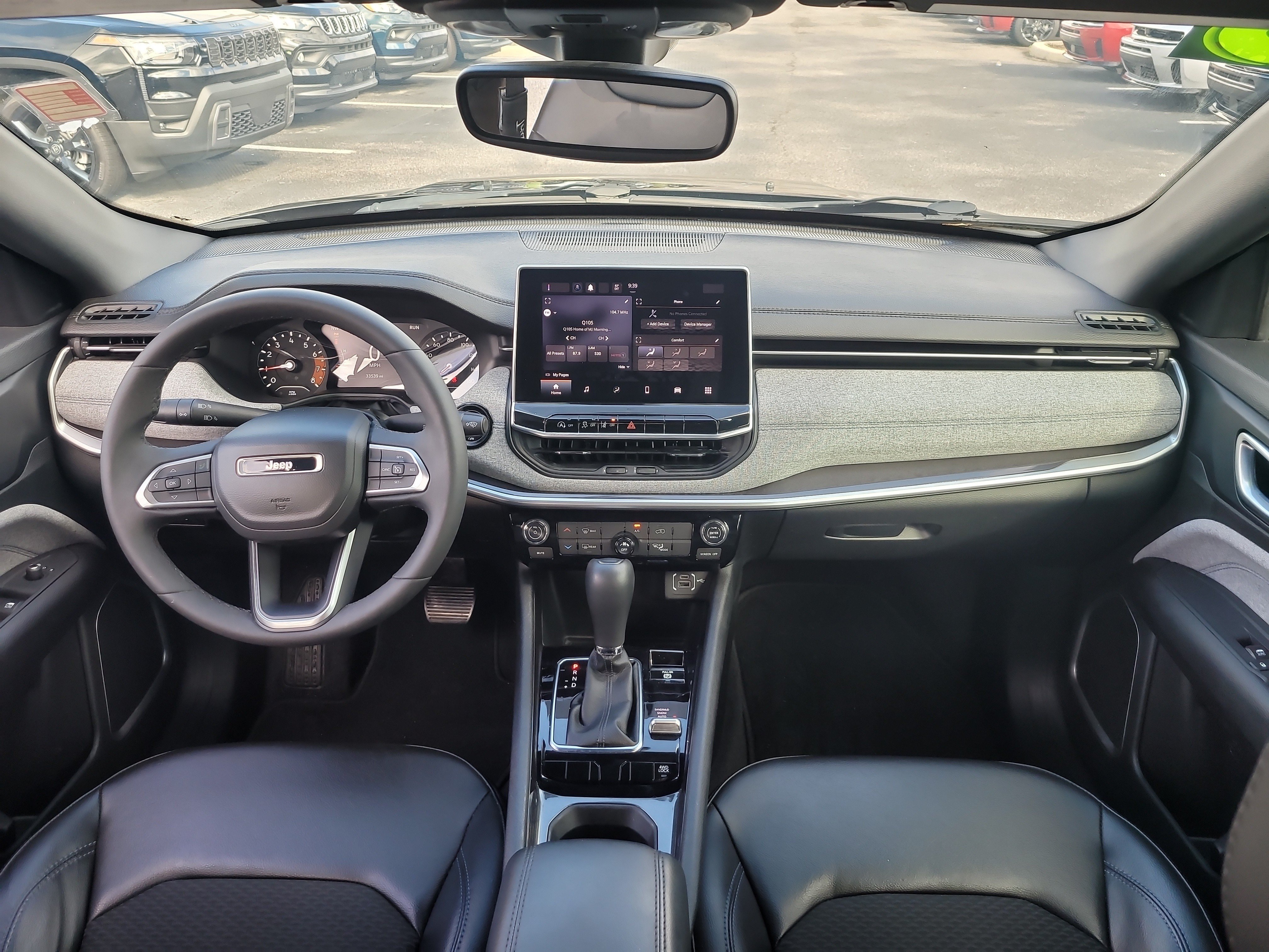 Used 2023 Jeep Compass Latitude AWD/4WD image 14