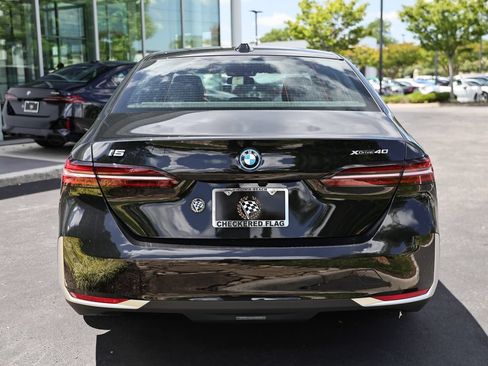 New 2027 BMW i5 xDrive40 w/ Premium Package AWD/4WD image 8