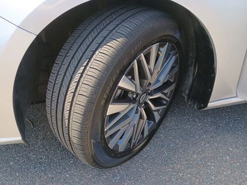 Used 2023 Nissan Altima 2.5 SV image 9