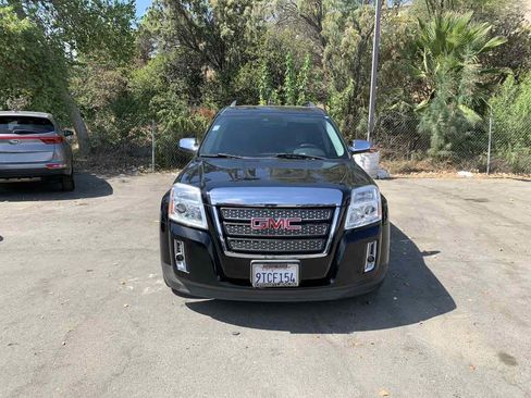 Used 2015 GMC Terrain SLT FWD image 2