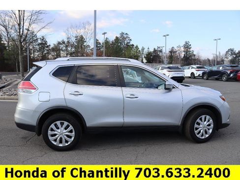 Used 2016 Nissan Rogue S w/ Appearance Package image 8