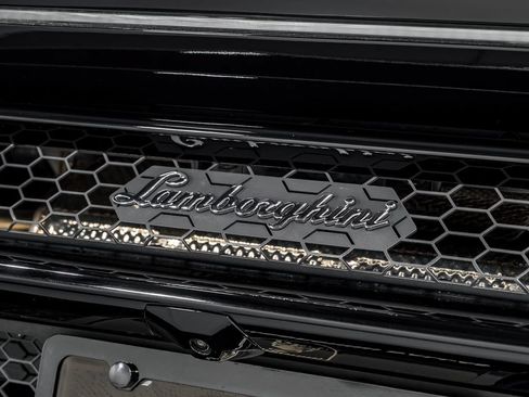 Used 2022 Lamborghini Huracan EVO RWD image 57