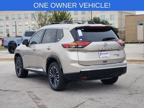 Used 2026 Nissan Rogue Platinum w/ Platinum Premium Package image 4