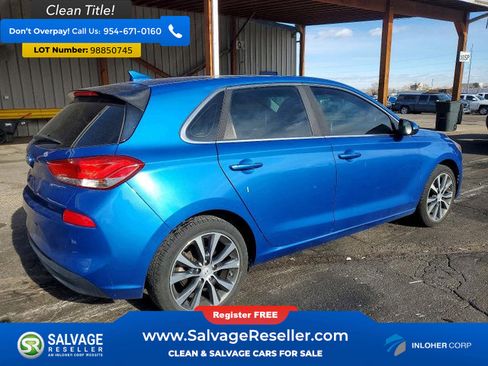 Used 2018 Hyundai Elantra GT FWD image 4