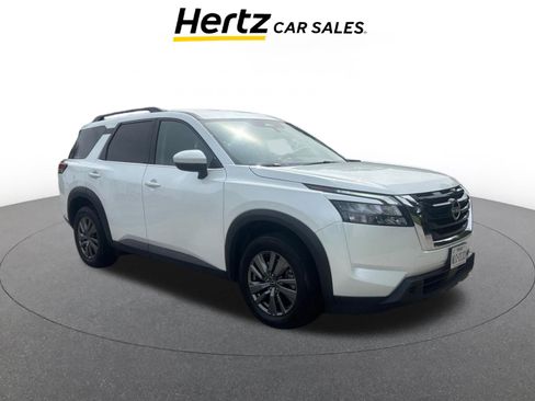 Used 2025 Nissan Pathfinder SV FWD image 1