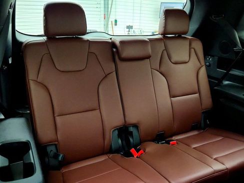 Used 2025 Kia Telluride SX w/ SX Captain's Chair Package AWD/4WD image 24
