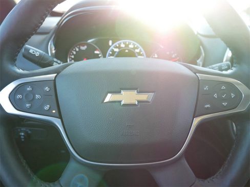 Used 2022 Chevrolet Traverse Premier image 17