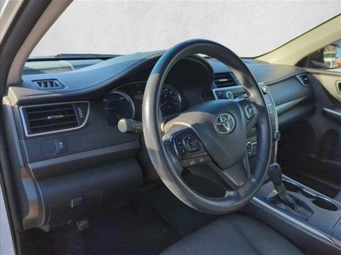 Used 2015 Toyota Camry LE FWD image 12