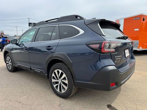Used 2024 Subaru Outback Premium AWD/4WD image 5